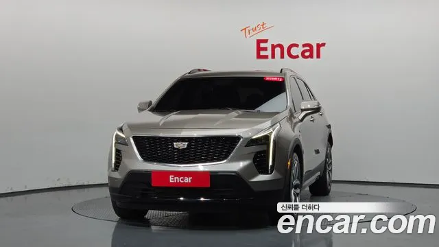 Cadillac XT4 — Фото автомобиля 3