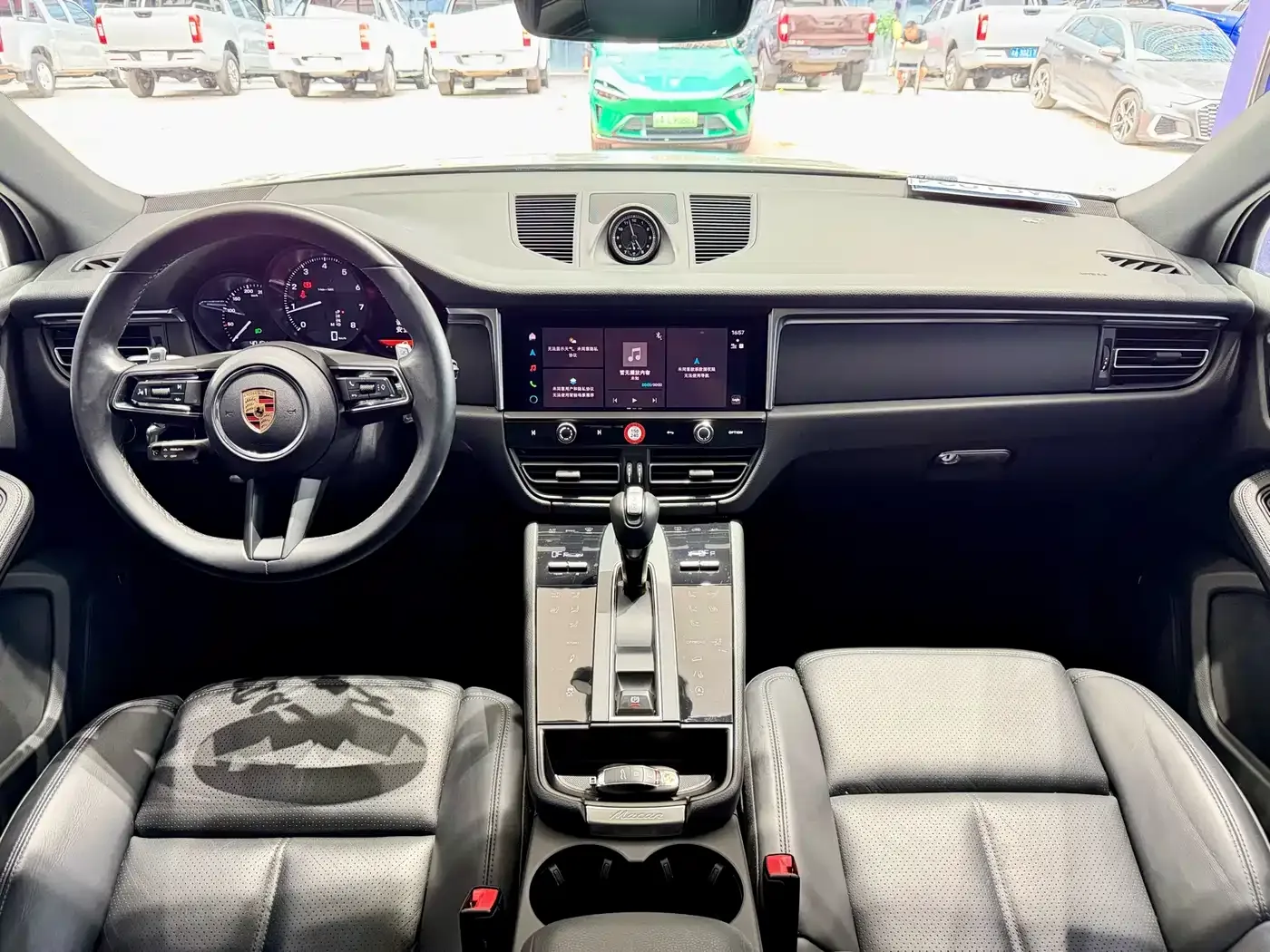 Porsche Macan 2024 Macan 2.0T — Фото автомобиля 8