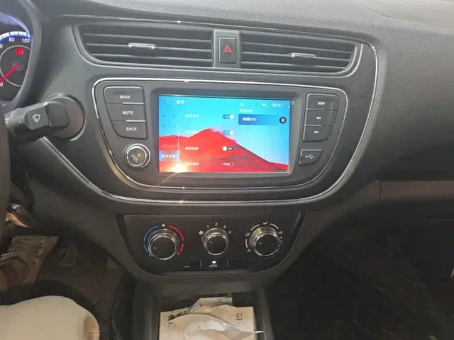 Changan Ono S — Фото автомобиля 12