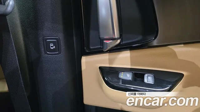 Kia Canival — Фото автомобиля 25