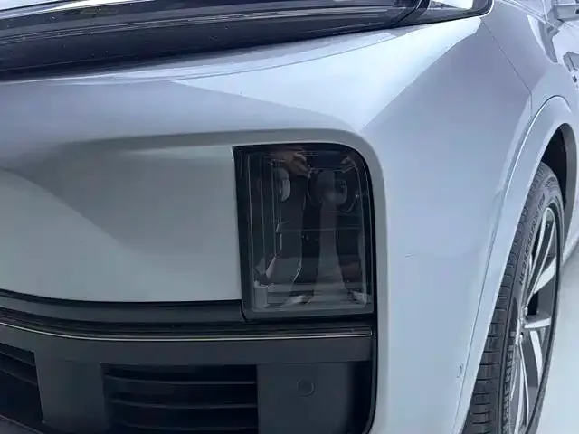 Li Auto L8 — Фото автомобиля 19