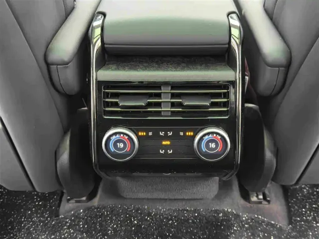 Land Rover Range Rover Sport — Фото автомобиля 13