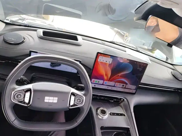 Geely Galaxy E5 — Фото автомобиля 9
