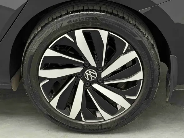 Volkswagen Passat — Фото автомобиля 16