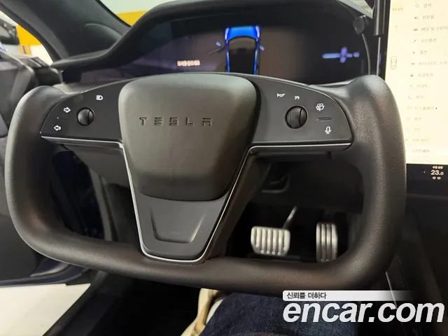Tesla Model S — Фото автомобиля 8