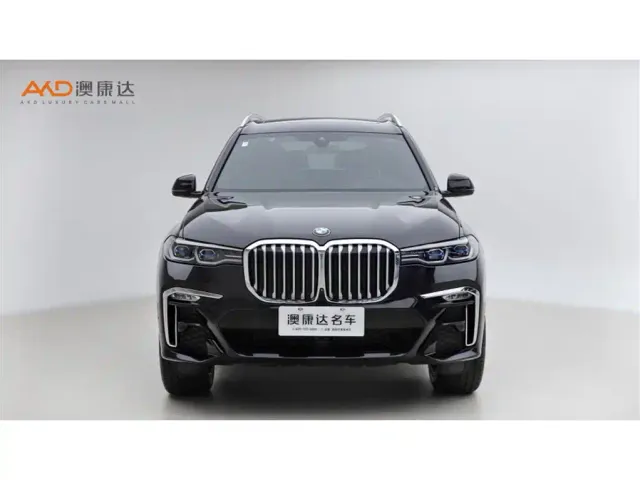 BMW X7 — Фото автомобиля 2