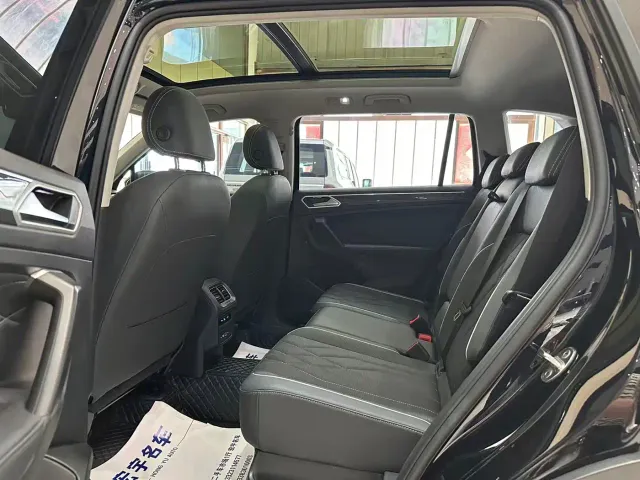 Volkswagen Tiguan L — Фото автомобиля 9