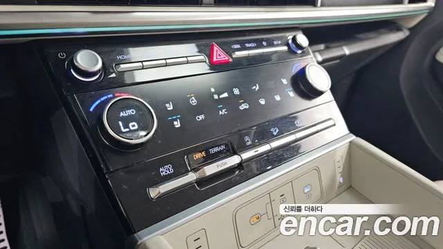 Hyundai Santafe Santa Fe (MX5) Бензин 2.5T 4WD — Фото автомобиля 25