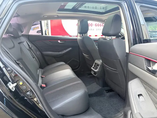 Dongfeng Yixuan MAX — Фото автомобиля 15