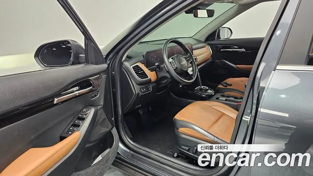 Kia Seltos Новый Seltos Бензин 2.0 2WD — Фото автомобиля 8
