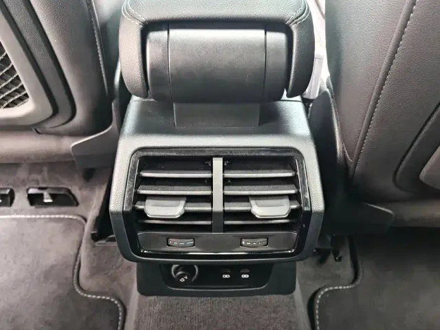 Audi Q3 — Фото автомобиля 9