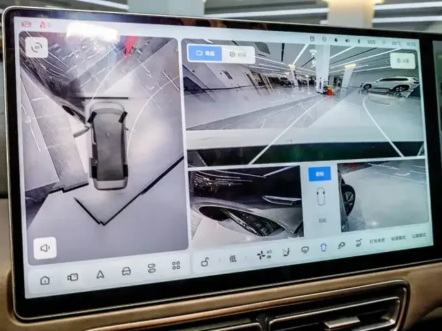 Li Auto MEGA — Фото автомобиля 22