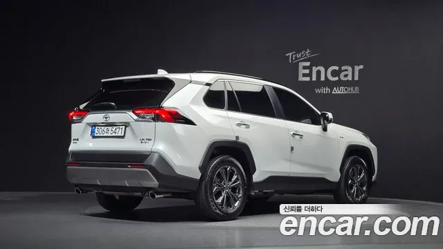 Toyota RAV4 5th Gen — Фото автомобиля 2