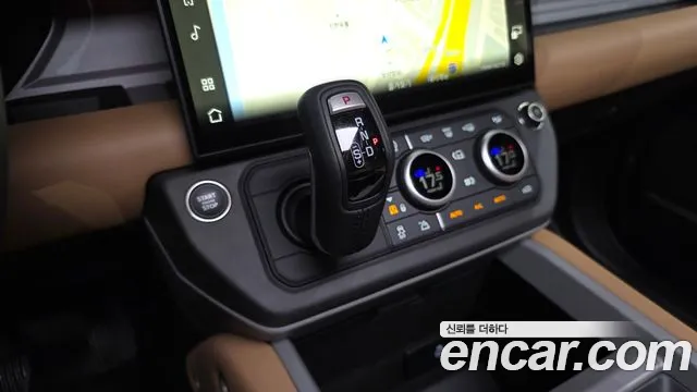 Land Rover Defender Defender (L663) 130 P400 X-Dynamic HSE — Фото автомобиля 9