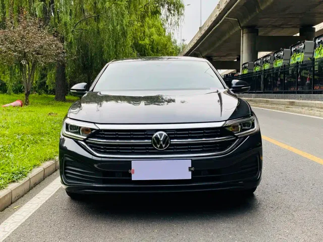 Volkswagen Sagitar — Фото автомобиля 2