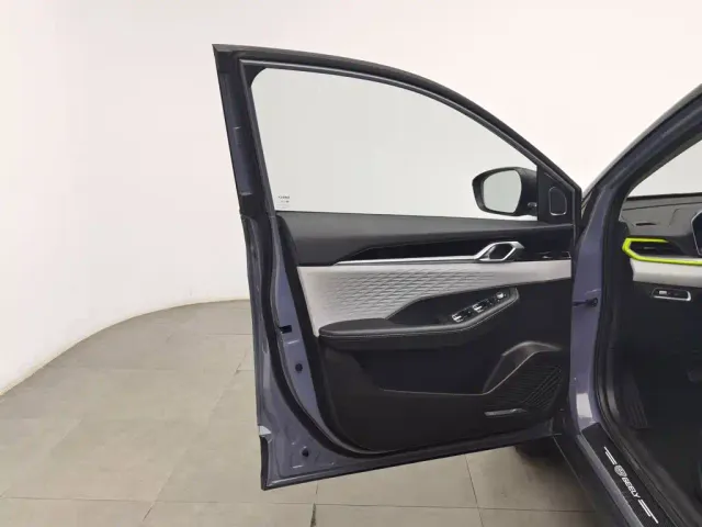 Geely Binyue — Фото автомобиля 8
