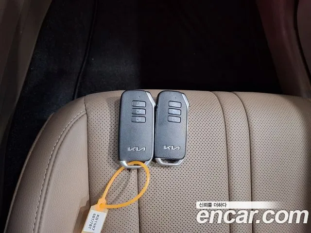 Kia K8 — Фото автомобиля 15