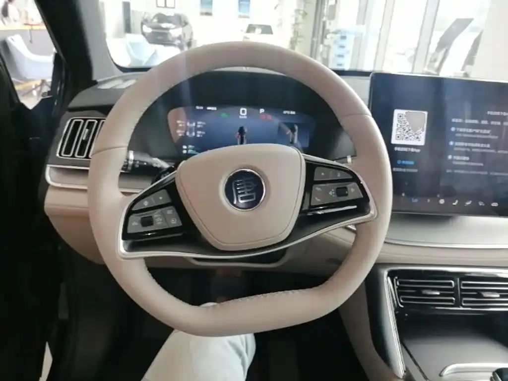 BYD Tang New Energy 2025 Smart Driving Edition DM-i 115KM Flagship — Фото автомобиля 6