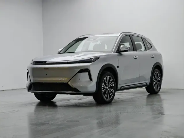 Фотография автомобиля — Geely Galaxy Starship 7 EM-i