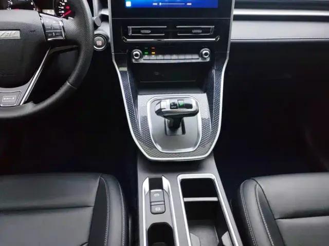 Haval M6 — Фото автомобиля 16