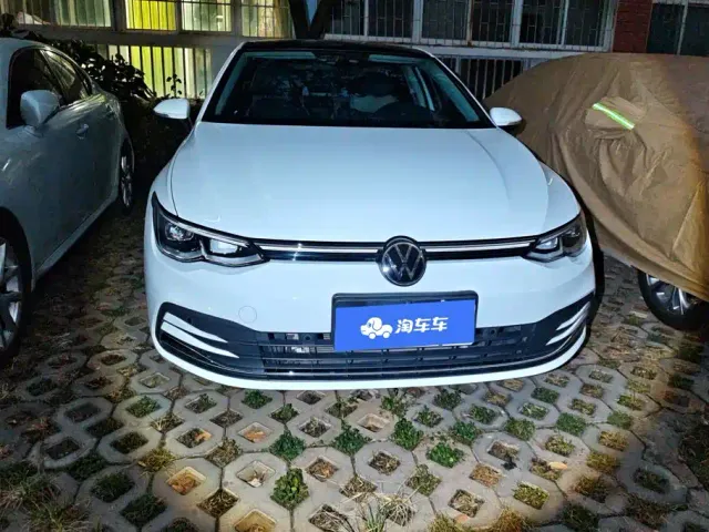 Volkswagen Golf — Фото автомобиля 2