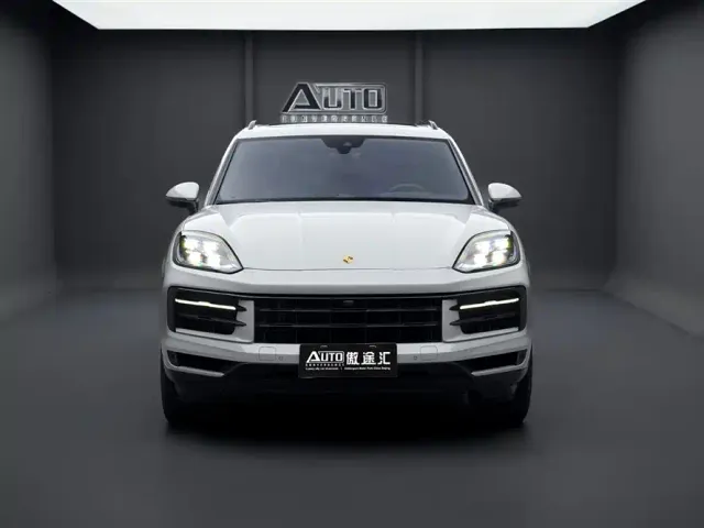 Porsche Cayenne — Фото автомобиля 2