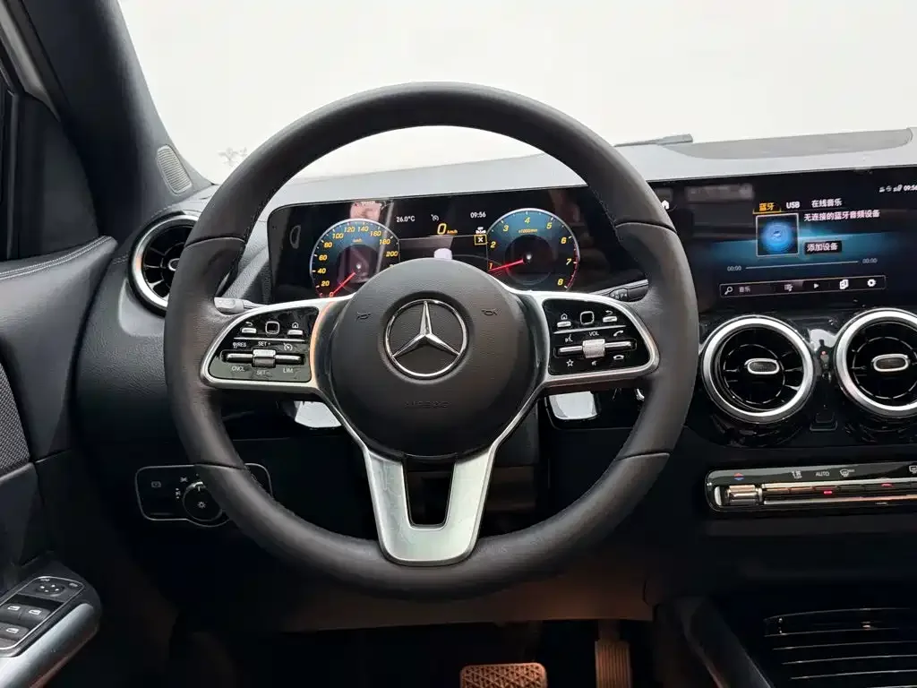 Mercedes-Benz Mercedes-Benz GLA 2023 GLA 200 — Фото автомобиля 12
