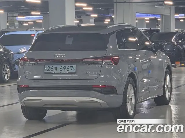 Audi Q4 e-tron F4 — Фото автомобиля 4