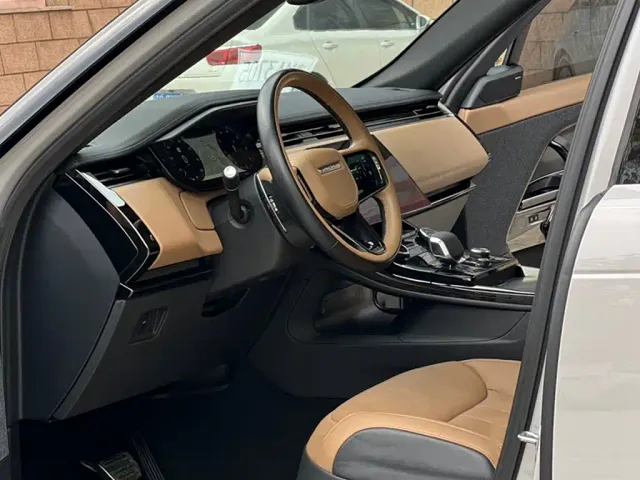 Land Rover Range Rover Sport — Фото автомобиля 20