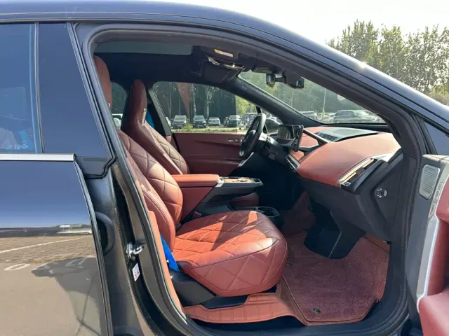 BMW iX M60 — Фото автомобиля 12