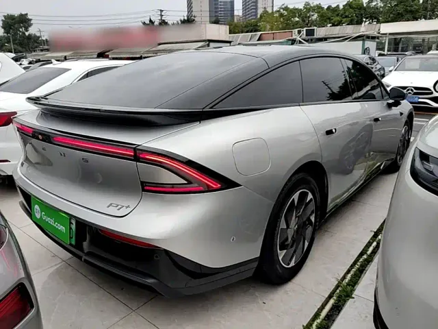Xpeng P7+ — Фото автомобиля 6