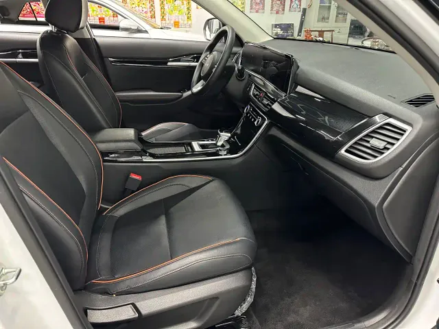 Kia Seltos — Фото автомобиля 7