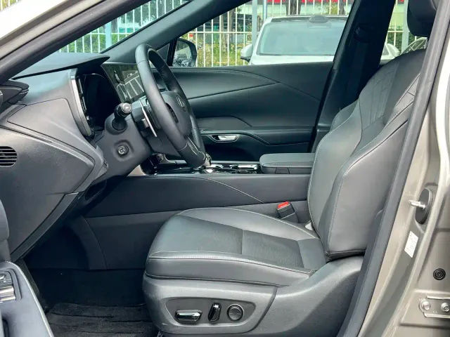 Lexus RX — Фото автомобиля 10