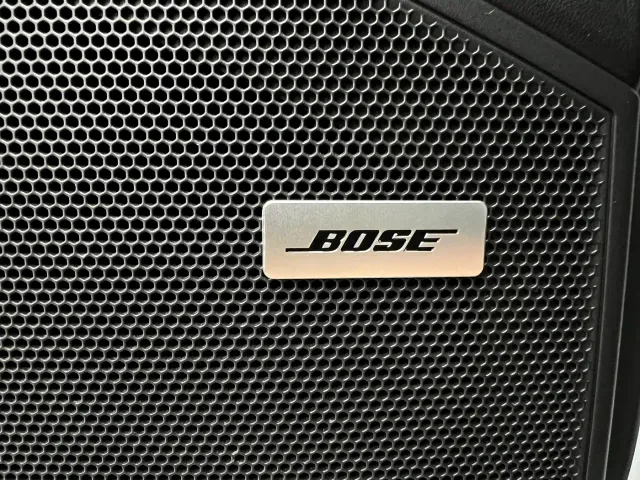 Porsche Cayenne — Фото автомобиля 10