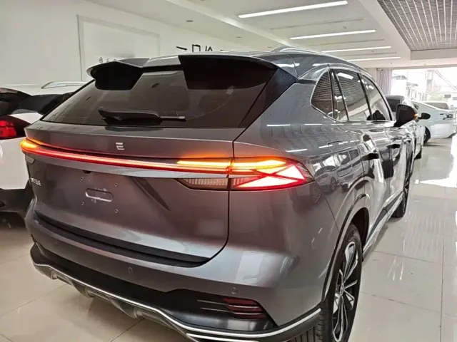 Roewe RX5 — Фото автомобиля 5
