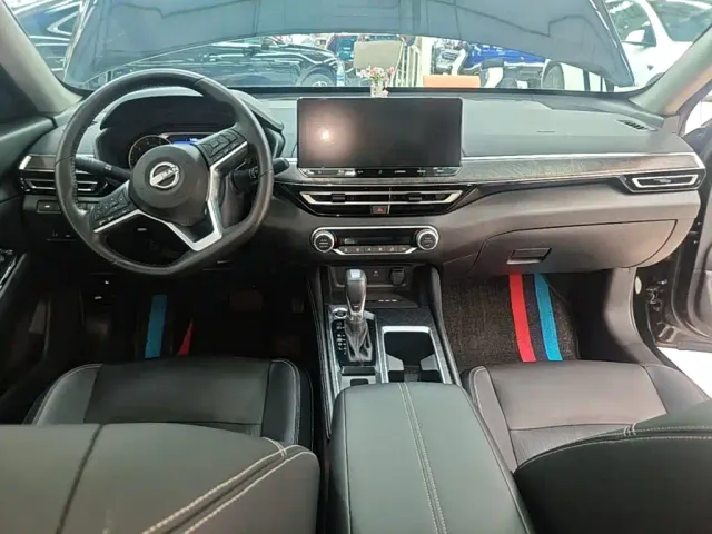 Nissan Teana — Фото автомобиля 9