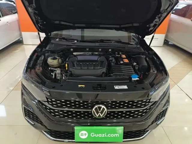 Volkswagen Passat — Фото автомобиля 15