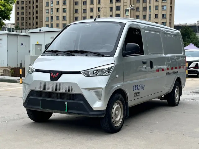 Фотография автомобиля — Wuling EV50