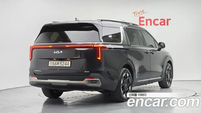 Kia Carnival Generation 4 — Фото автомобиля 2