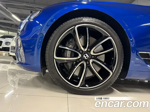 Bentley Continental — Фото автомобиля 15