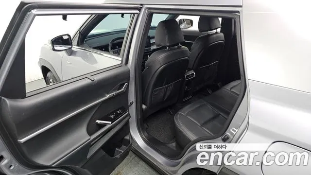 KG_Mobility_Ssangyong Torres Torres Битопливный 1.5 4WD — Фото автомобиля 11