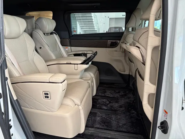 Toyota Alphard — Фото автомобиля 21