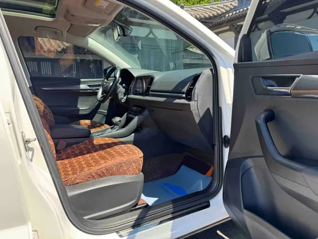 Skoda Karoq — Фото автомобиля 9