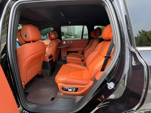 Li Auto L9 — Фото автомобиля 6