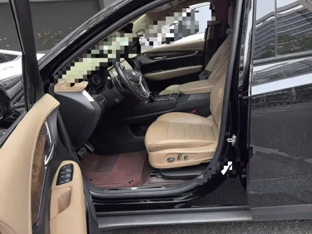 Cadillac XT5 — Фото автомобиля 11