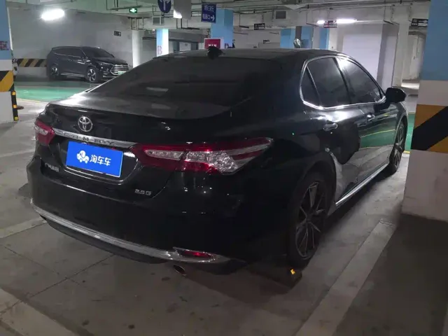 Toyota Camry — Фото автомобиля 3