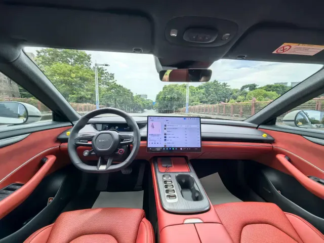 Xiaomi SU7 — Фото автомобиля 6