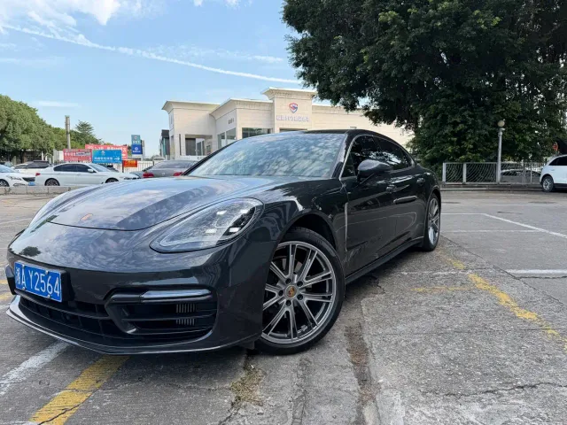 Фотография автомобиля — Porsche Panamera