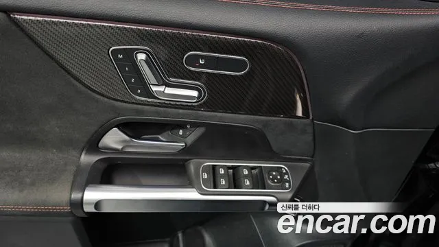Mercedes-Benz GLB-Class — Фото автомобиля 18