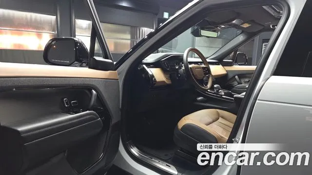 Land Rover Range Rover Sport — Фото автомобиля 10